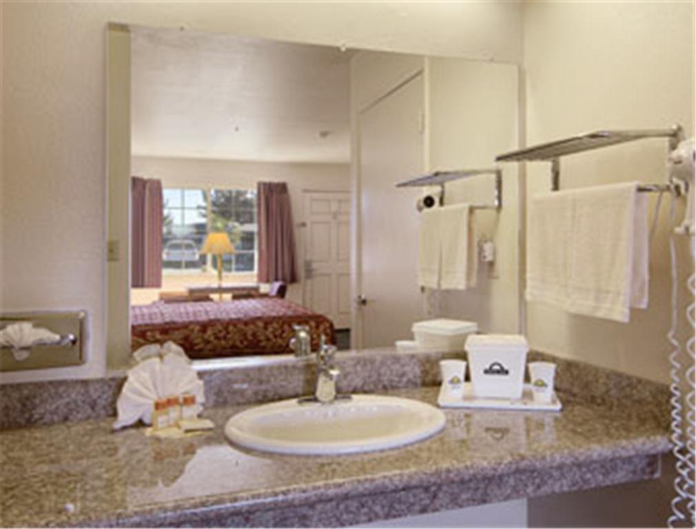 Days Inn Salinas Airport Camera foto